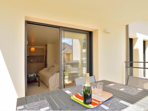 Outdoor dining - Villa Sophia by Interhome (La Baule)