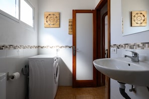 Chuveiro, secador de cabelo