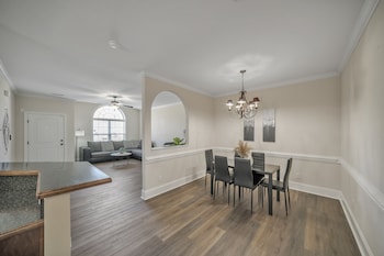 Stonebrooke Haven - Cozy Pet Friendly Family Getaway 3 Bedroom H