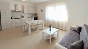 Unclassified image, 5 of 40, button - Winter Spring Summer Apartments (Mergozzo)