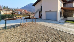 Unclassified image, 3 of 40, button - Winter Spring Summer Apartments (Mergozzo)