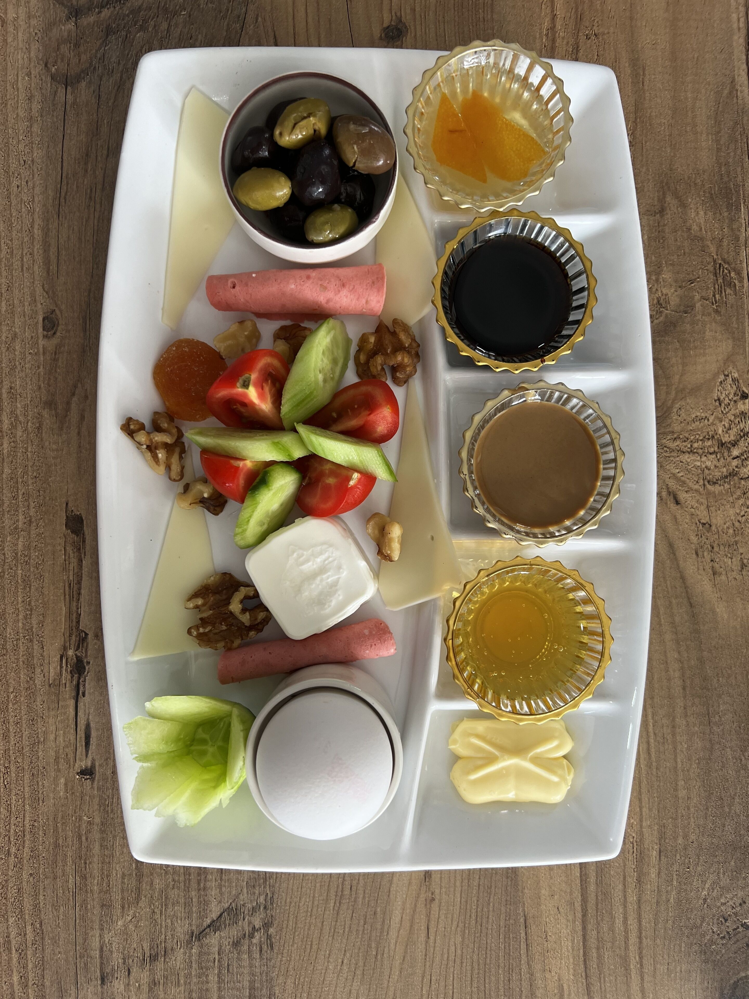 daily to-go breakfast (eur 5 per person)