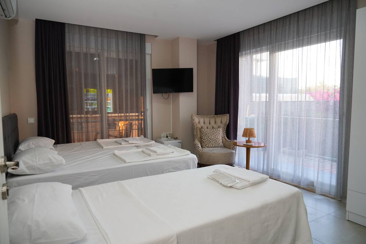 egyptian cotton sheets, premium bedding, down duvets, tempur-pedic beds