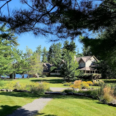 Stunning 3 bedroom cottage on Lake Joseph. Web site is: muskokanonlakejoseph.com