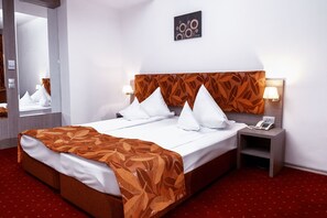 Deluxe Room | 1 bedroom, desk, free WiFi, bed sheets