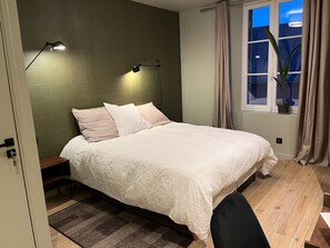 1 bedroom, desk, iron/ironing board, travel cot