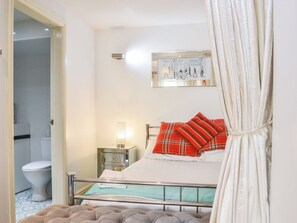 1 Schlafzimmer, Bügeleisen/Bügelbrett, Bettwäsche