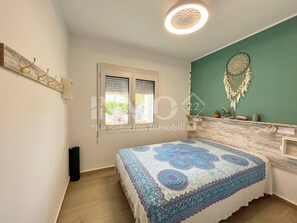 3 Schlafzimmer, Bügeleisen/Bügelbrett
