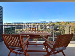 Outdoor dining - Apartament in Edif. Alba de Cambrils (Cambrils)