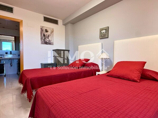 2 bedrooms