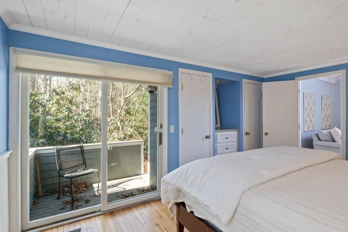4 bedrooms, WiFi, bed sheets