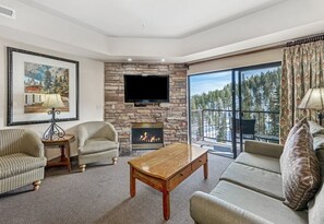 Smart TV, fireplace, video games, DVD player - 2 BR Ridge Tahoe Luxury Resort Vacation Club by IHG - Sleeps 6 (Stateline)
