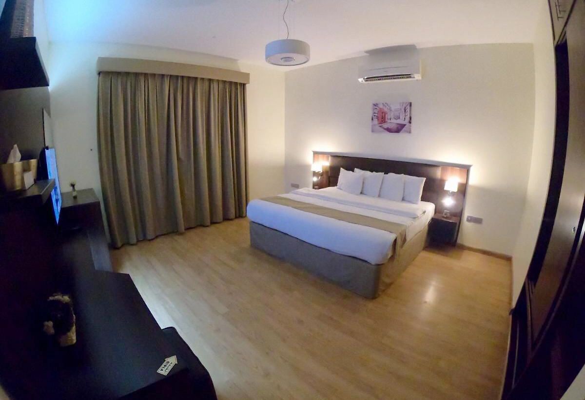 Photo - Weekdays Hotel