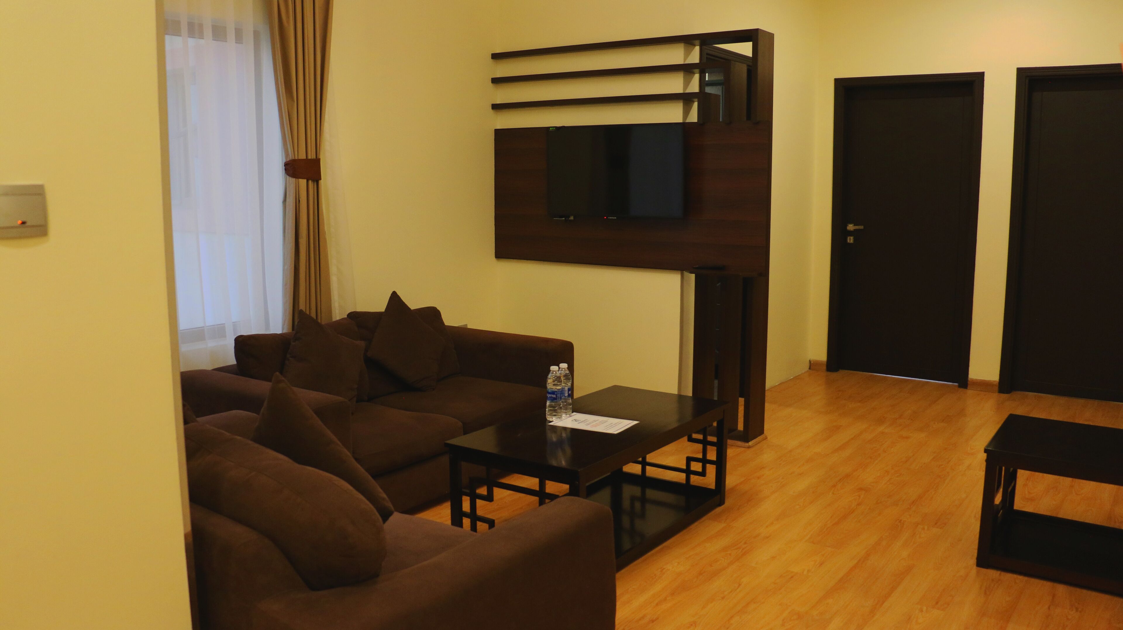 Photo - Weekdays Hotel