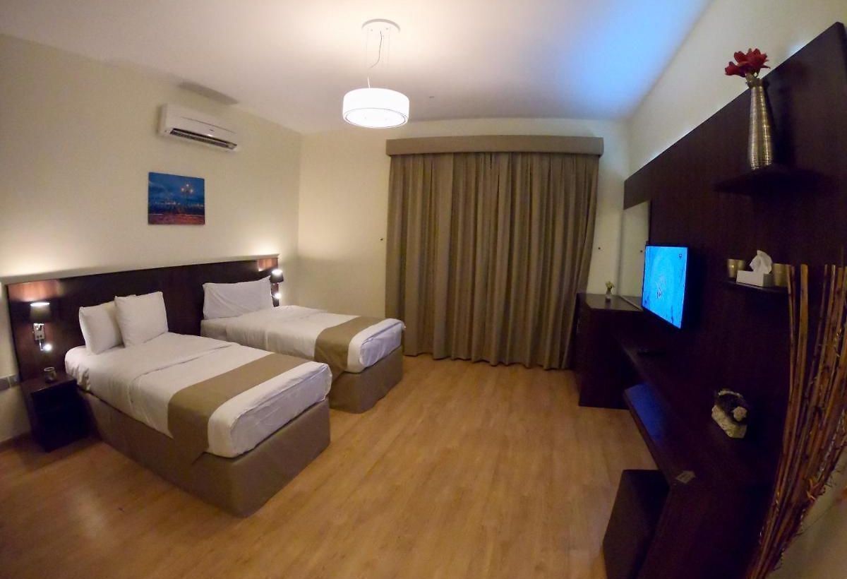 Photo - Weekdays Hotel