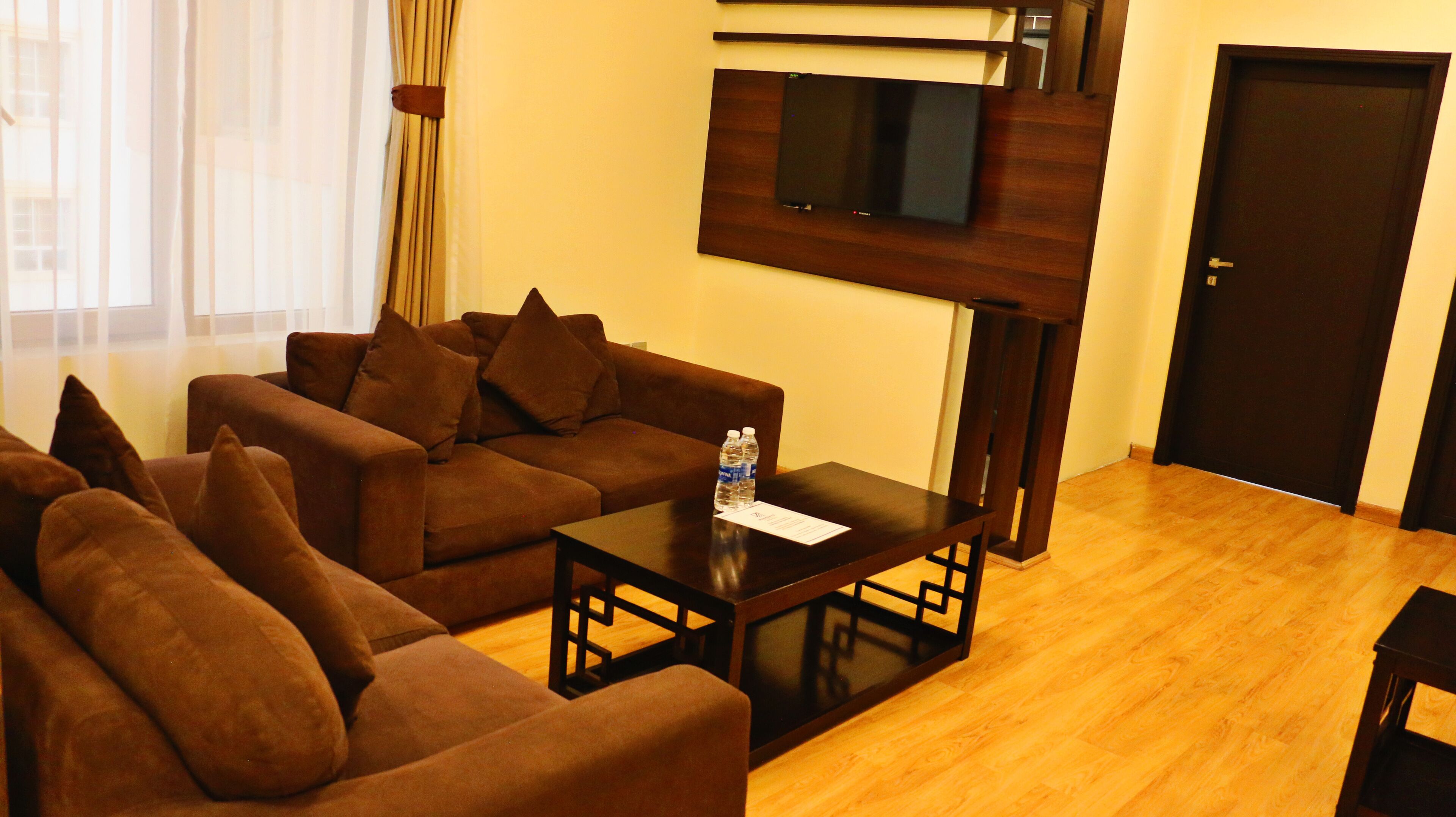 Photo - Weekdays Hotel