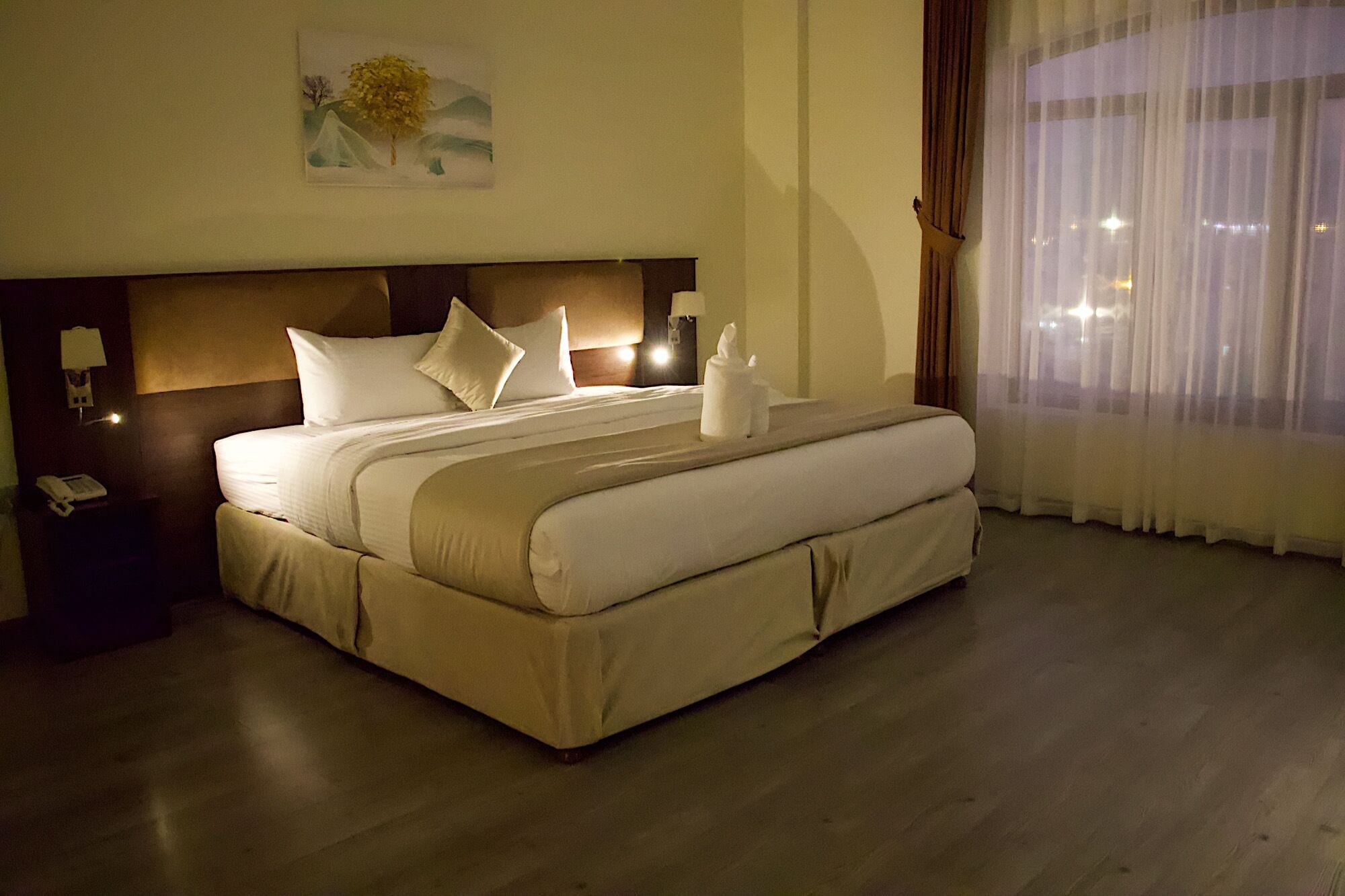 Photo - Weekdays Hotel