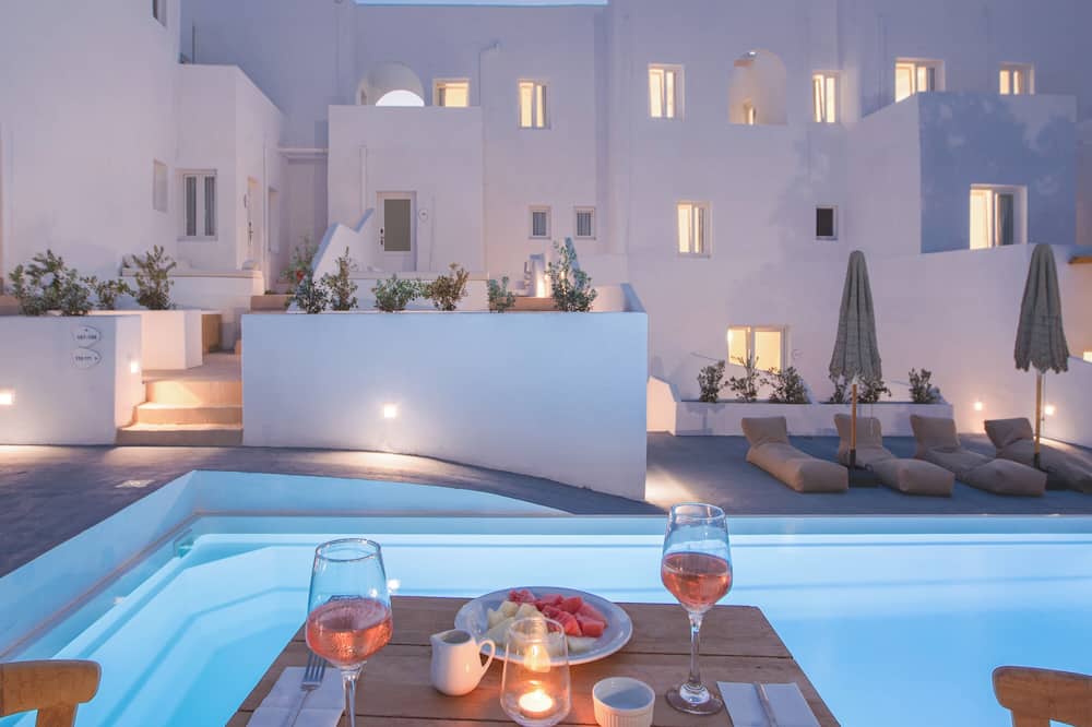 VOCA HOTEL & SUITES