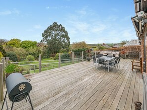 Unclassified image, 4 of 45, button