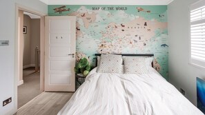 4 bedrooms, WiFi, bed sheets