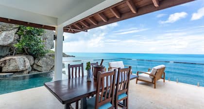 Maxi Cooper - The Cooper Bay Villas Tortola BVI