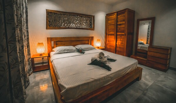 Iron/ironing board, free WiFi - kannel aparments (Mahé Island)