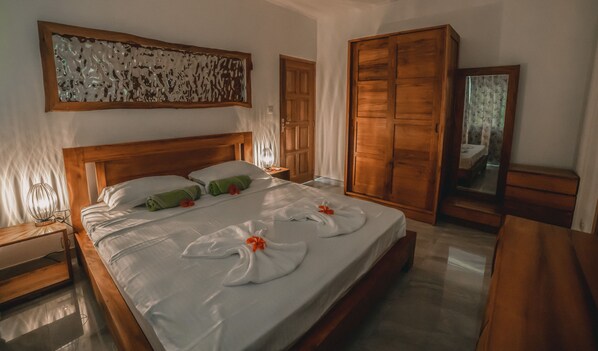 Apartament clàssic, 2 dormitoris, vistes a la muntanya | 1 dormitori, planxa i posts de planxar i wifi gratuïta