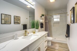 Towels - Centrally Located Eagle Pass Home w/ Pool! (Eagle Pass)