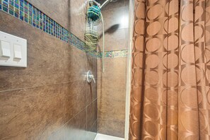 مناشف