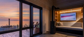 Birch - Luxury cottage with stunning views, hot tub, path to beach