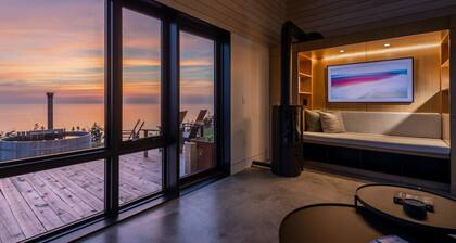 Birch - Luxury cottage with stunning views, hot tub, path to beach