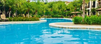 Pacifico L1301 - 3 Bedroom Ground Floor Walk-out