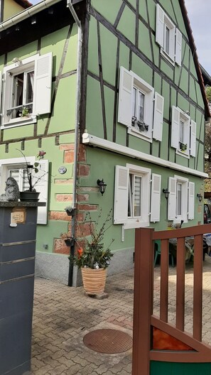 Exterior - Le chat Vert, bright and modern 2-room apartment (Strasbourg)