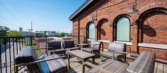 Nashville 2BR Condo|Sleeps 8-Pool-Near Honky Tonks