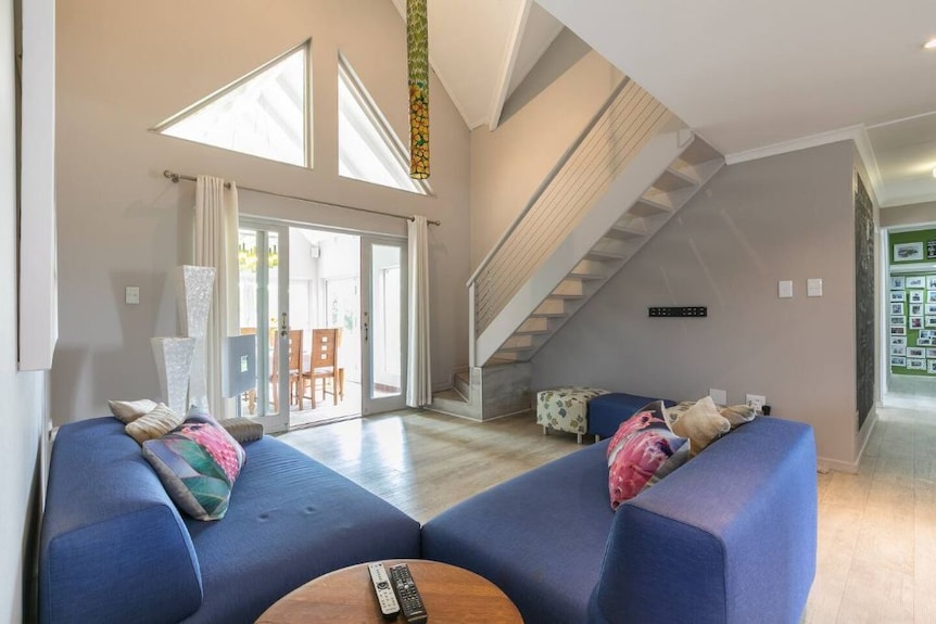 No Loadshedding. Pet Friendly. Best Long Stay Discounts. 200mbps Wifi! - Lanseria
