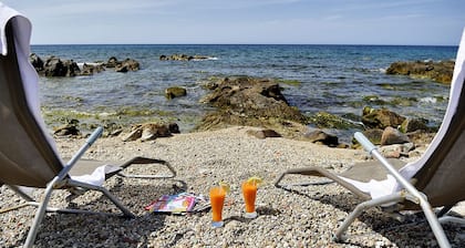 L'Ile Rousse, Chalet n°10 bord de mer, Résidence Saint Vincent