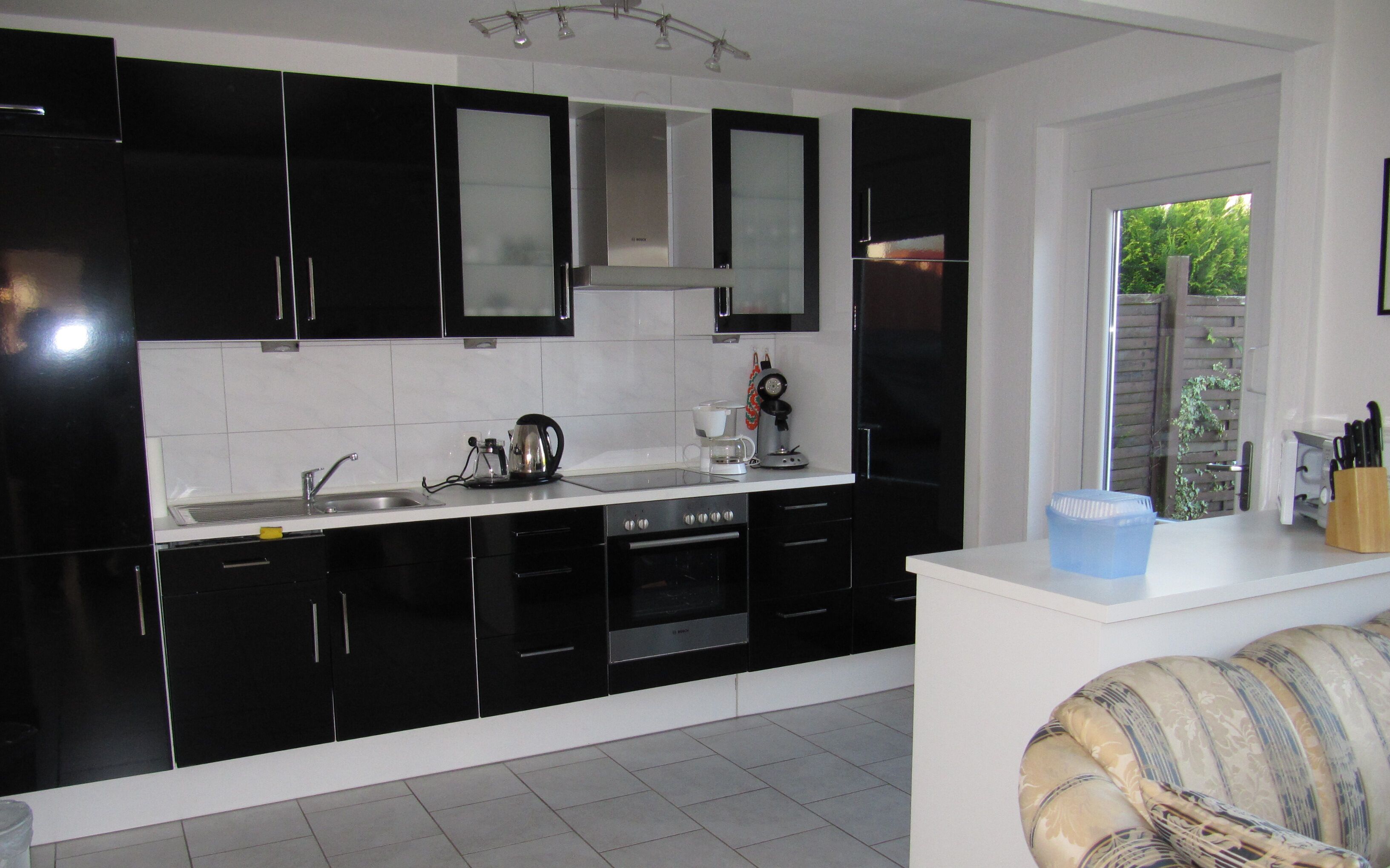 Kühlschrank, Mikrowelle, Ofen, Geschirrspüler