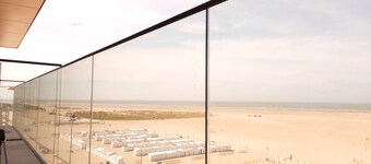 Charming appartment with splendid frontal sea view!