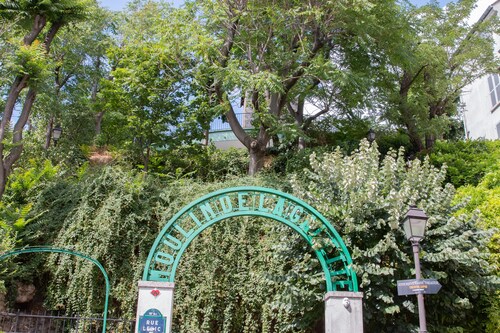 Terrasse et vue sur Paris