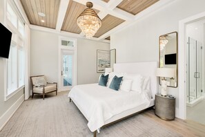5 bedrooms, iron/ironing board, travel crib, internet