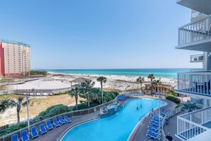 Piscina coperta, una piscina riscaldata