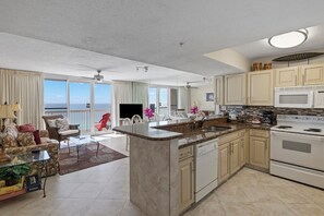 Fridge, microwave, oven, dishwasher - Pelican Beach 1406 (1-Bedroom Condo) with Pool by Pelican Beach Management (Destin)
