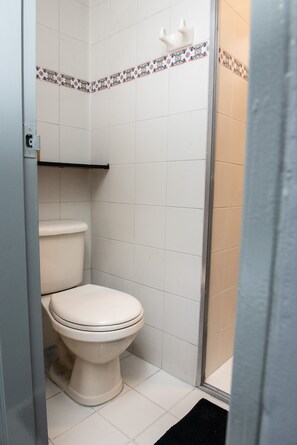 Dusj, håndklær og såpe