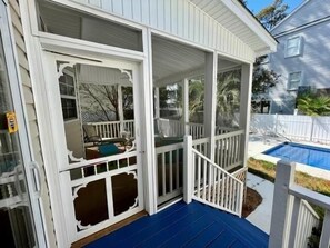 Terrace/patio - 324 Lakeside (3-Bedroom Home) with Pool by RedAwning (Surfside Beach)