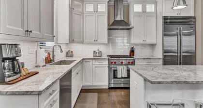 Elegant Duplex with Chef's Kitchen Near Wrigley Field by AllSet Turnover