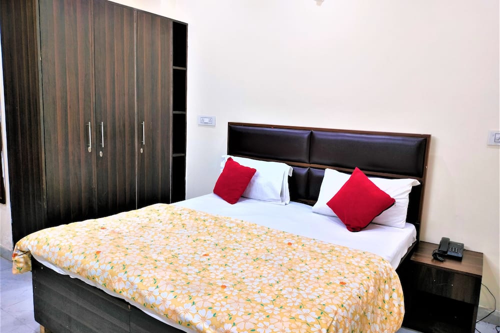 Hotel Star Light Near Nizamuddin Station