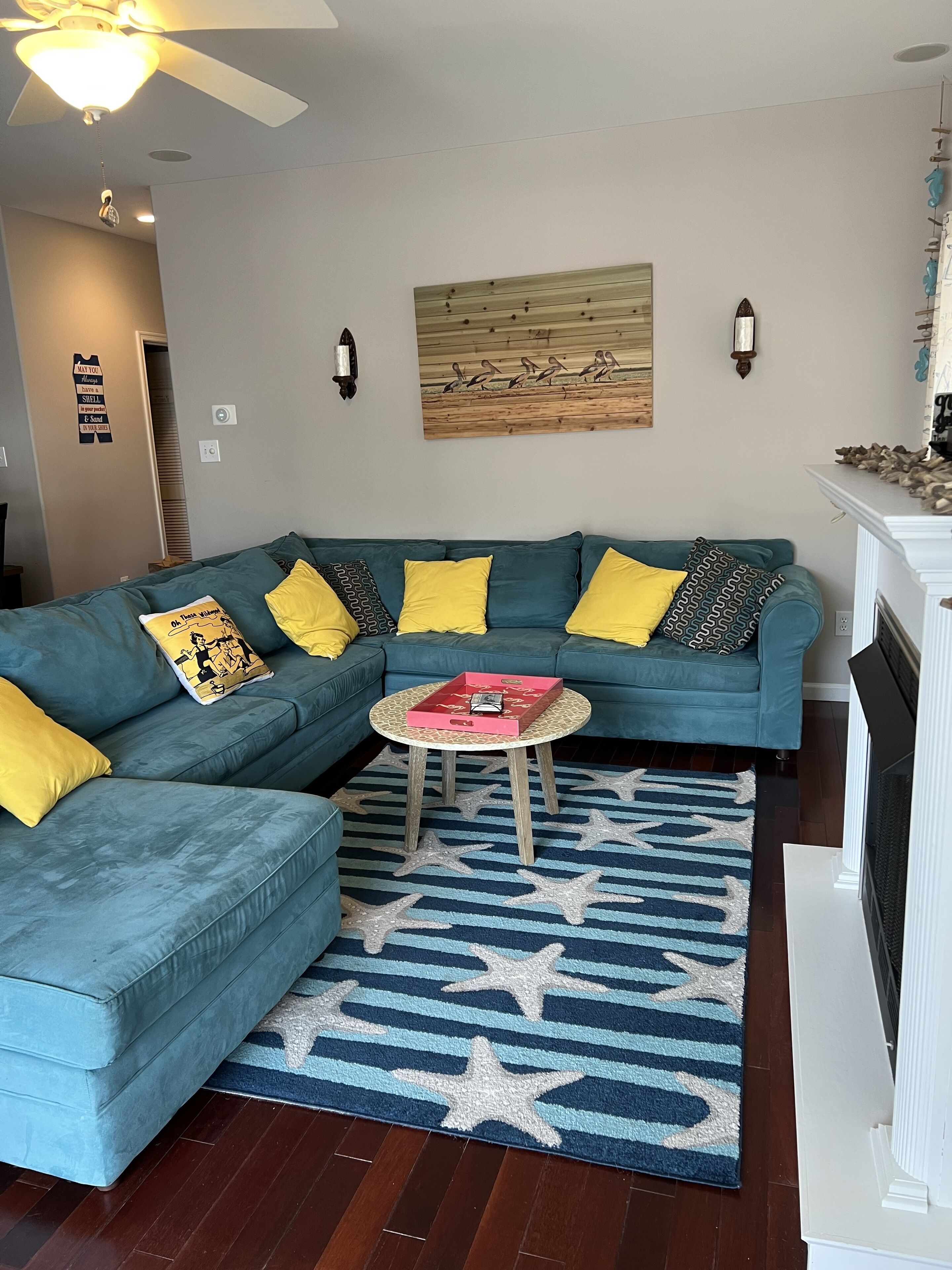 Family sized condo 2.5 blocks from beach and boardwalk with offstreet parking 