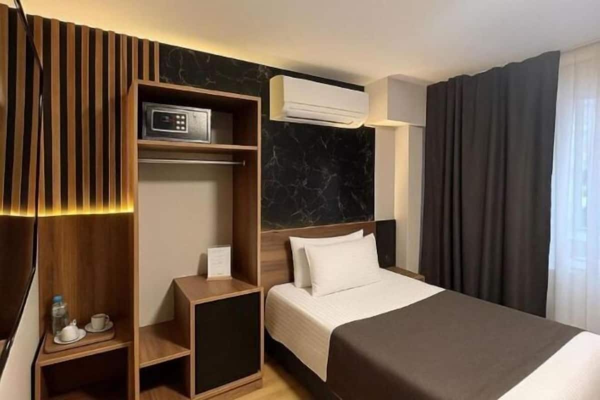 Frette Italian sheets, premium bedding, Select Comfort beds