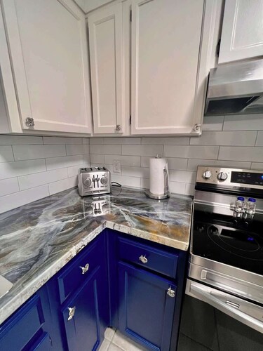 Swamp Terrace- CLOSE to the University of Florida