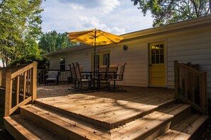 تناول الطعام بالخارج